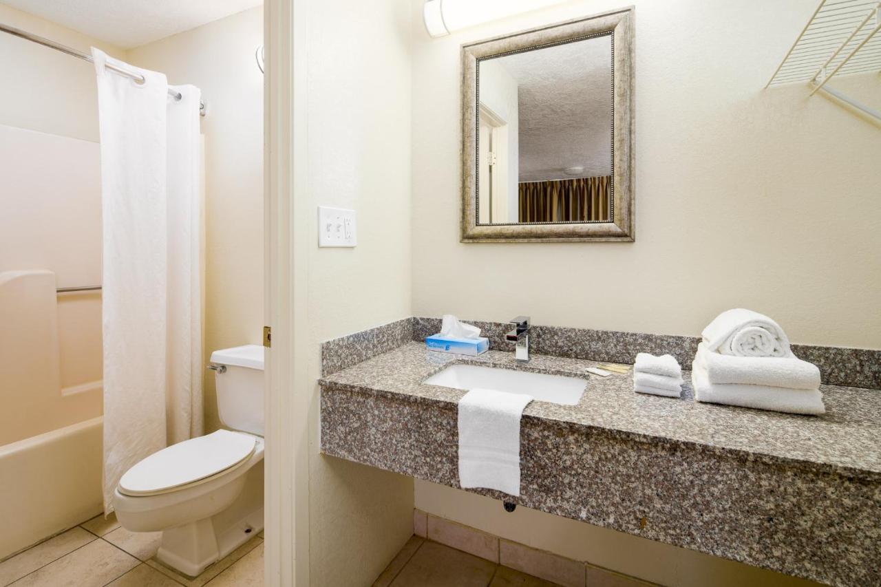 Americana Inn A Travelodge By Wyndham Pigeon Forge Bagian luar foto