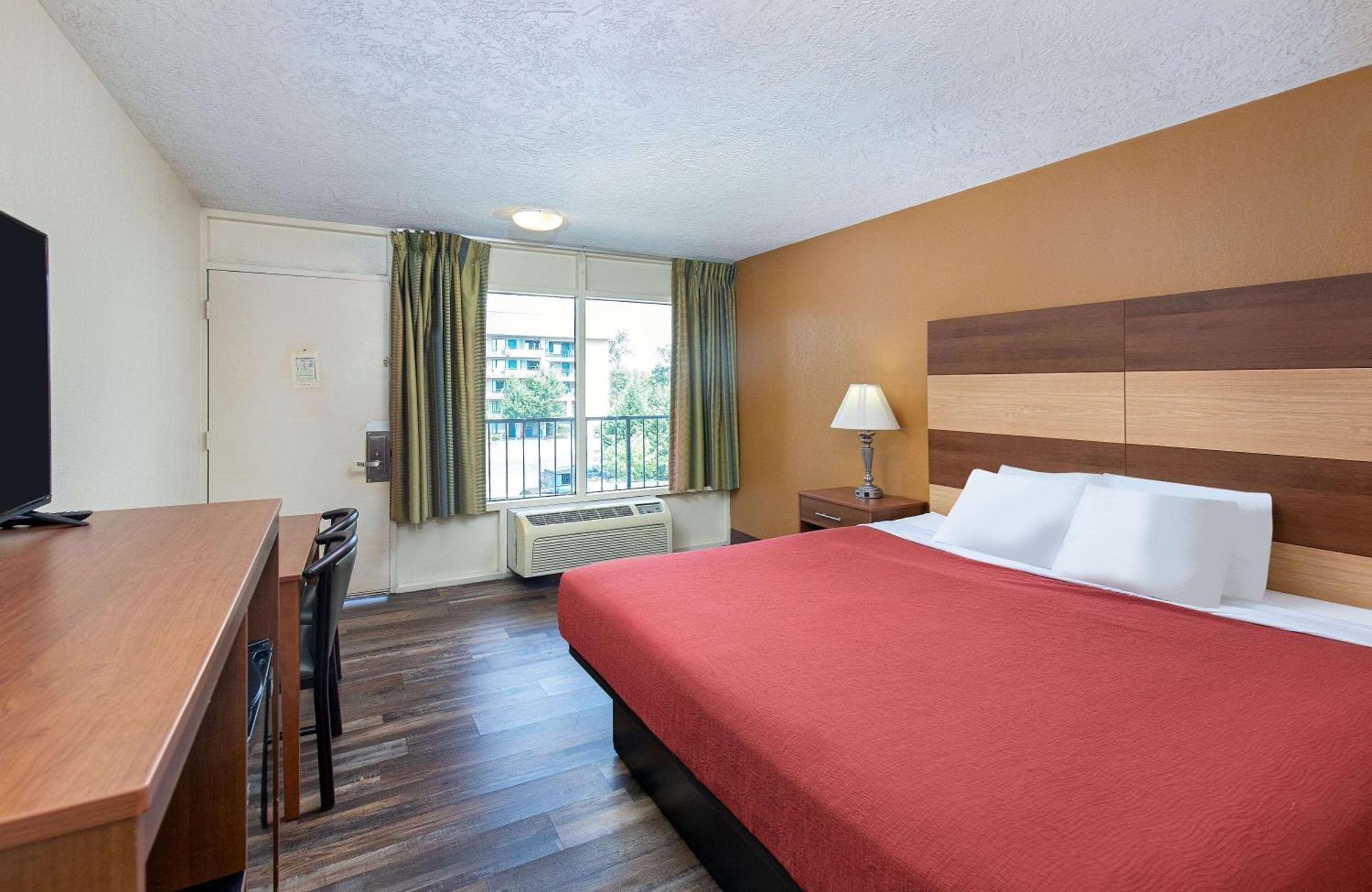Americana Inn A Travelodge By Wyndham Pigeon Forge Bagian luar foto