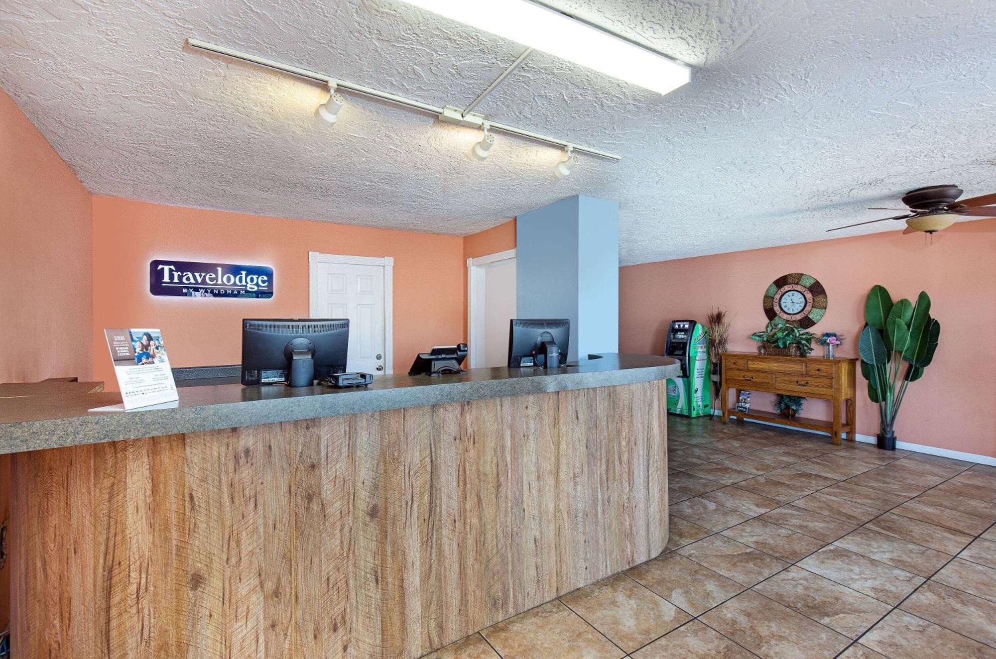 Americana Inn A Travelodge By Wyndham Pigeon Forge Bagian luar foto