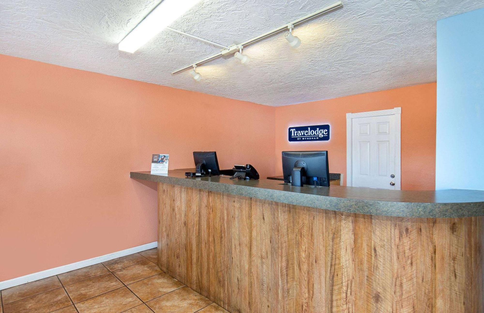 Americana Inn A Travelodge By Wyndham Pigeon Forge Bagian luar foto