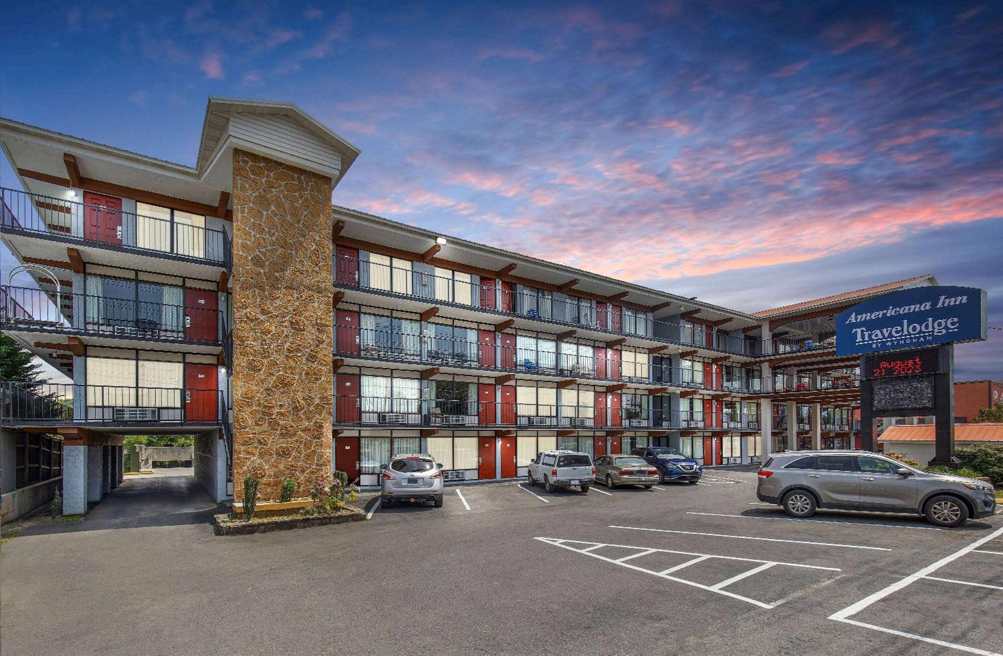 Americana Inn A Travelodge By Wyndham Pigeon Forge Bagian luar foto