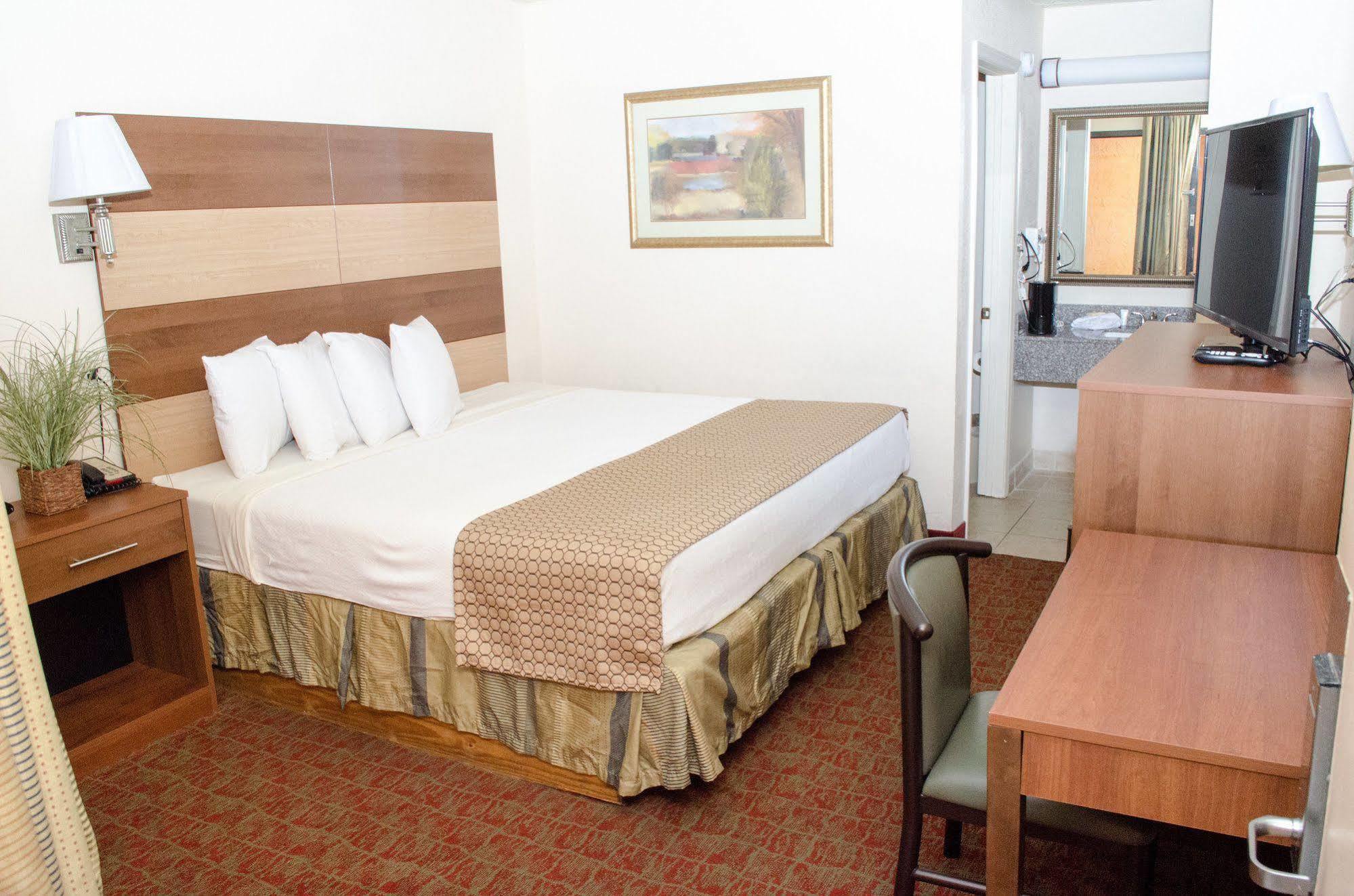 Americana Inn A Travelodge By Wyndham Pigeon Forge Bagian luar foto