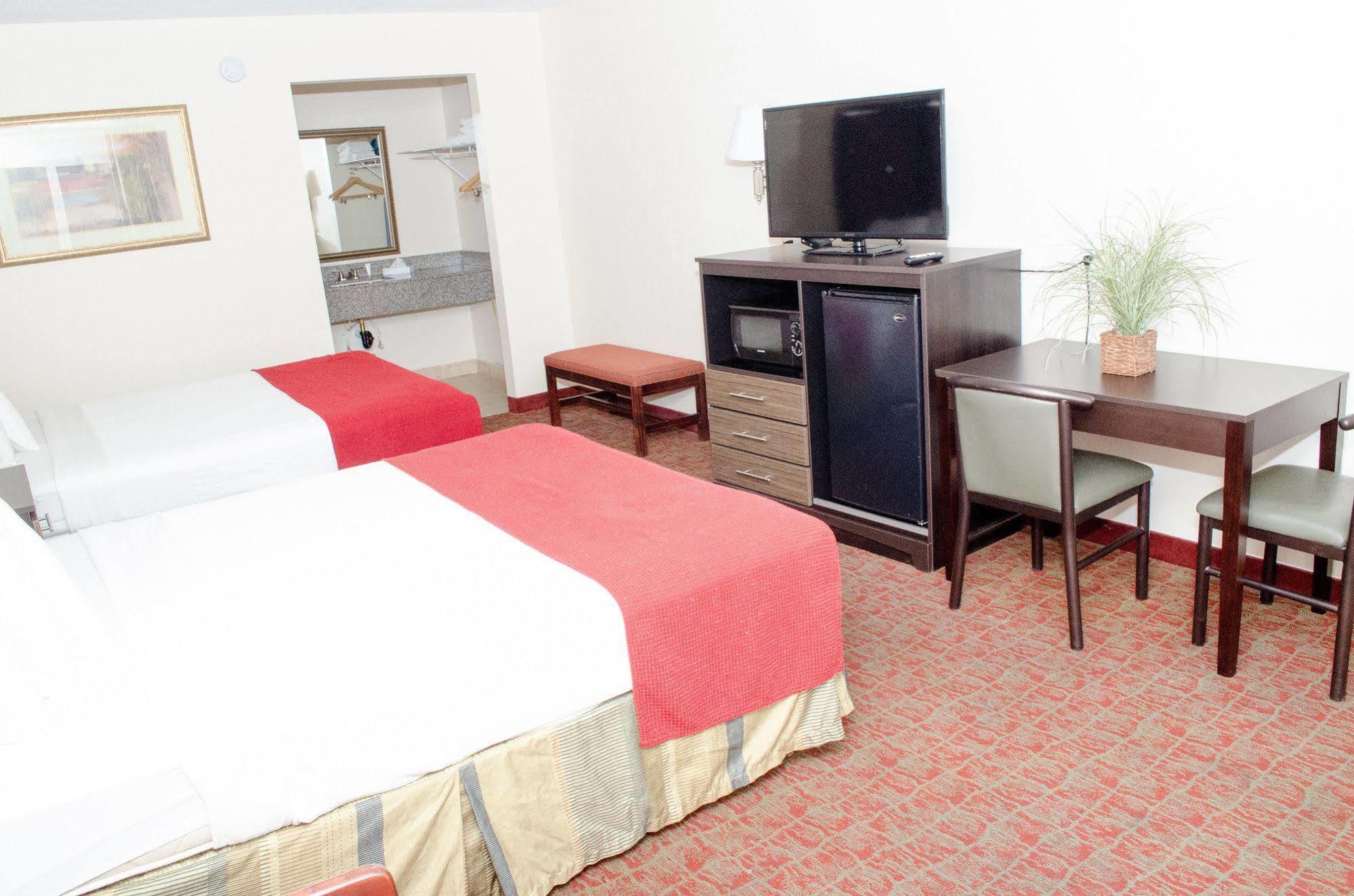 Americana Inn A Travelodge By Wyndham Pigeon Forge Bagian luar foto