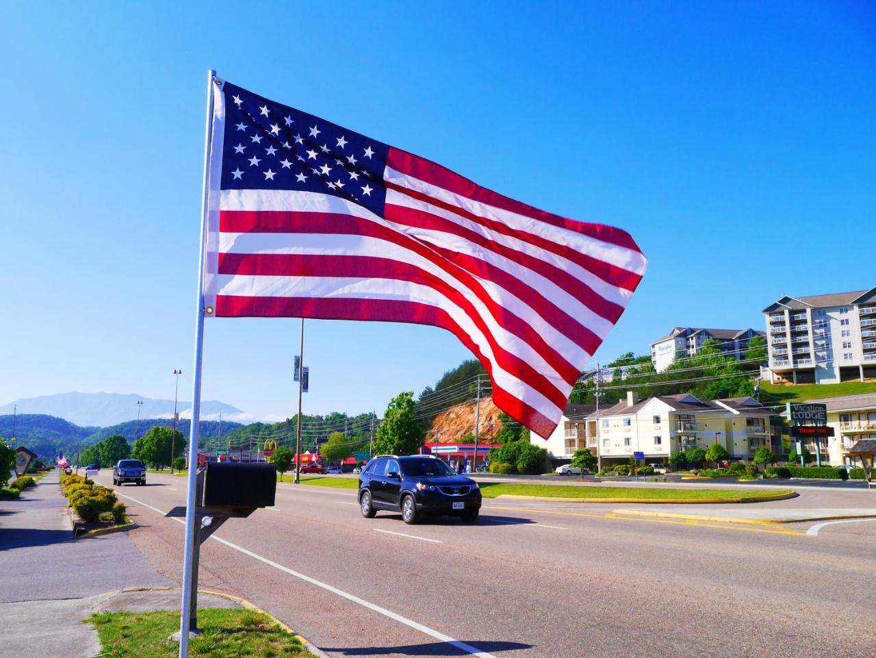 Americana Inn A Travelodge By Wyndham Pigeon Forge Bagian luar foto